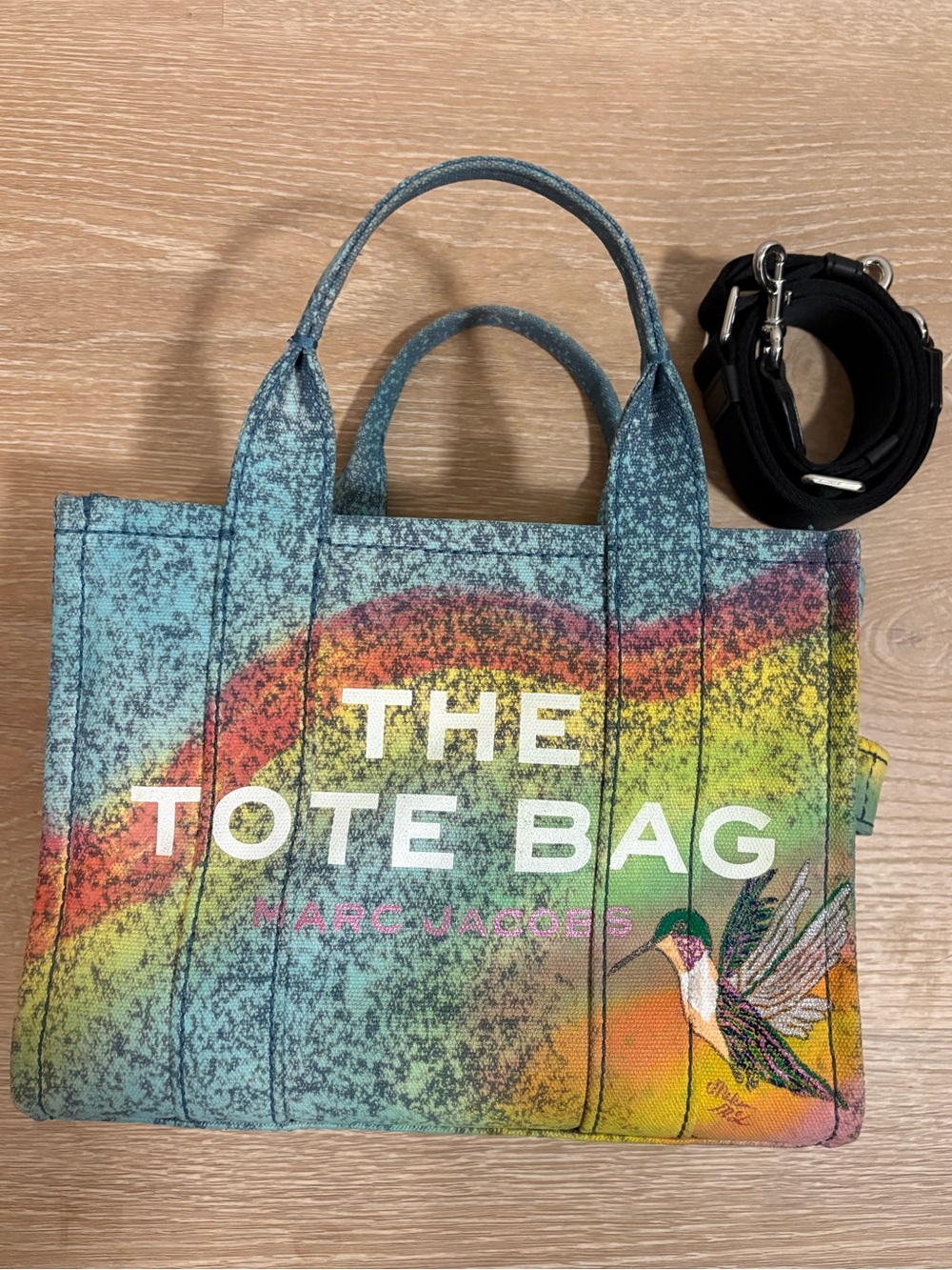 Small Marc Jacobs “Marbled Rainbow w/ Hummingbird” 🌈🪽The Tote Bag